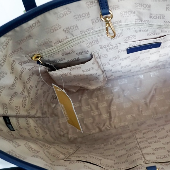 Michael Kors Medium Carryall Tote Navy Blue Floral - Picture 7 of 8